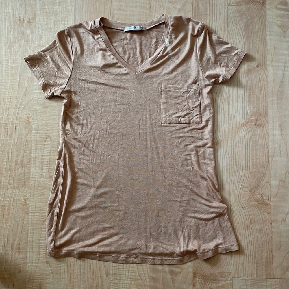 small active basic t shirt *i accept all offers!*